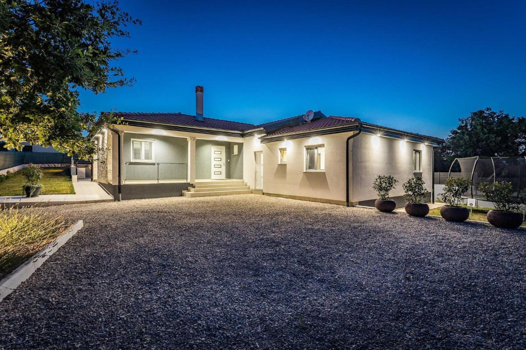 Holiday Home Greta 라빈 외부 사진