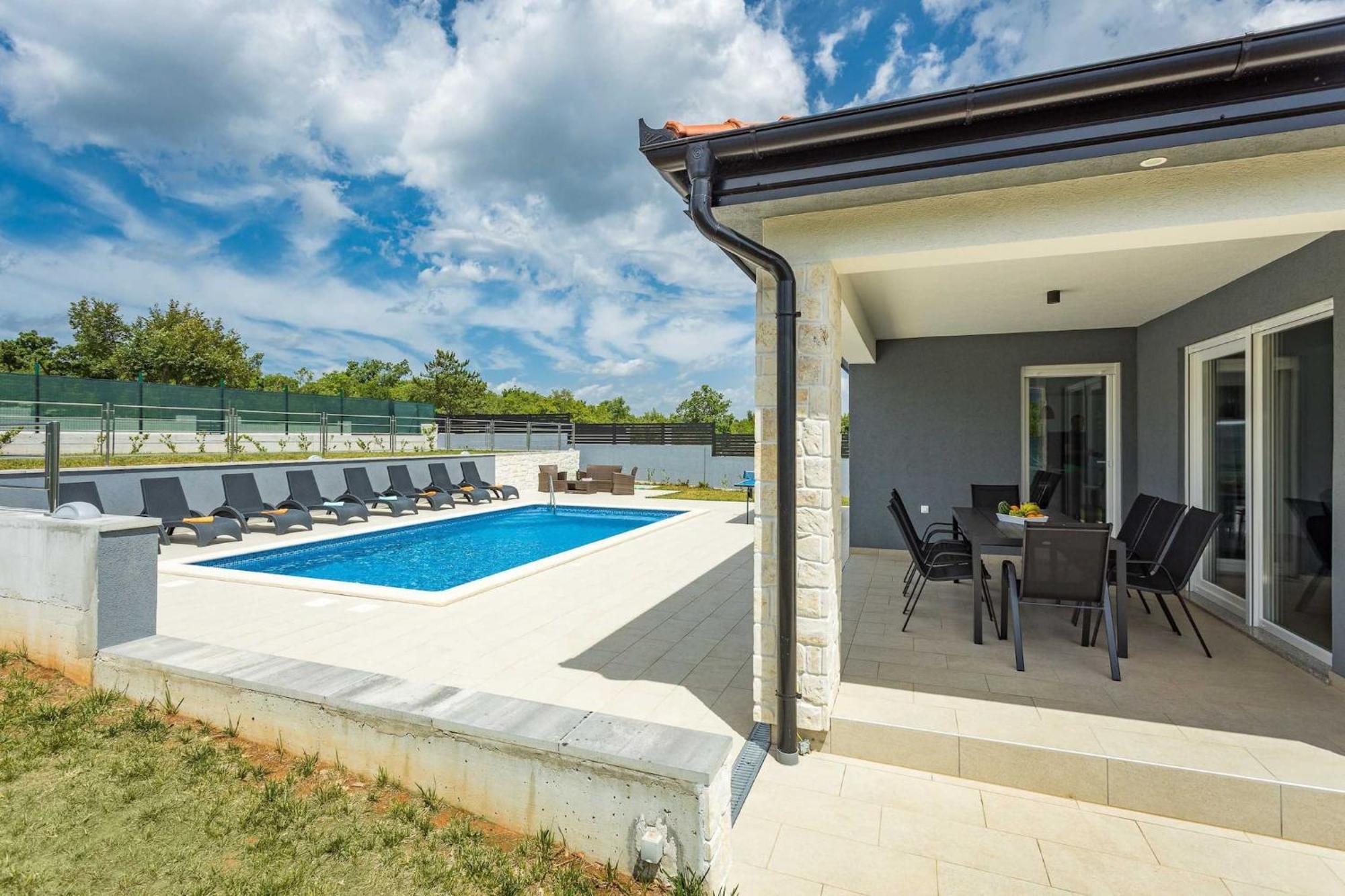 Holiday Home Greta 라빈 외부 사진